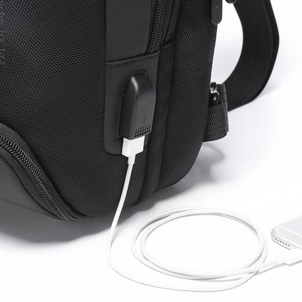 کیف کراس بادی ضدآب بنج مدل BG-7082 با قفل ضدسرقت TSA و پورت USB