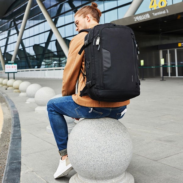 کیف کولی سفری لپ تاپ 15.6 اینچی بنج مدل BG22039 رنگ مشکی